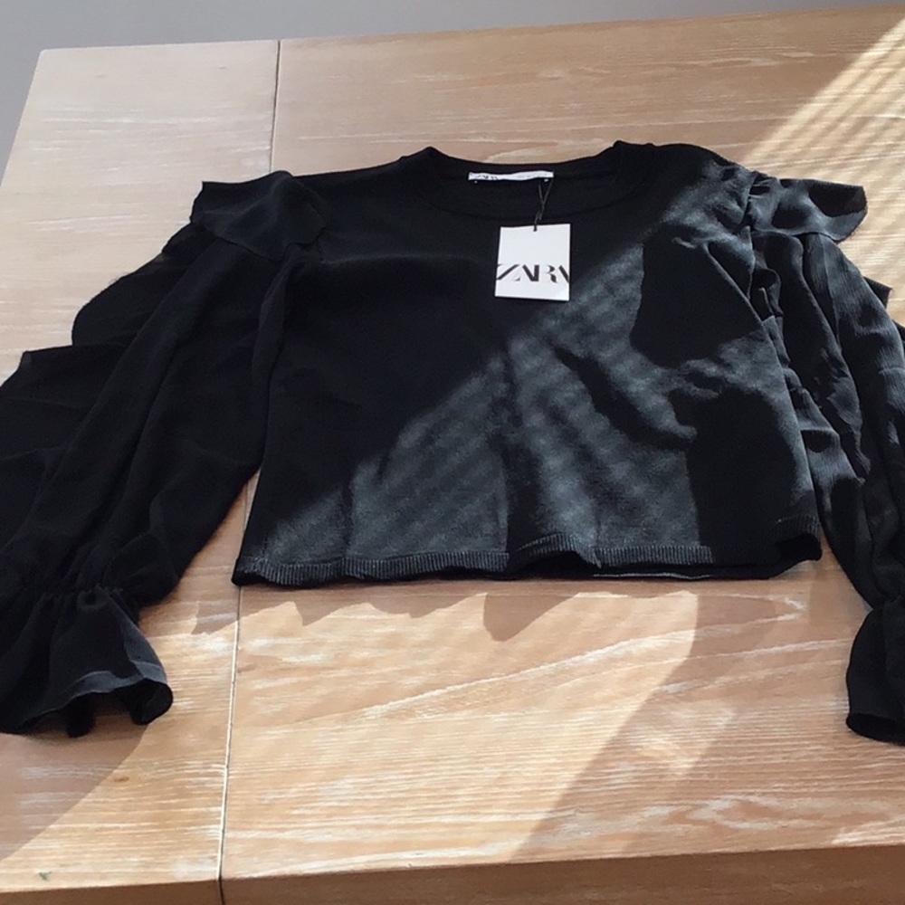 Zara black blouse/sweater ruffled arms S
